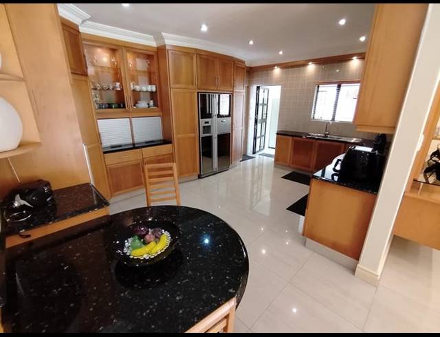 3 BEDROOM HOUSE FOR SALE IN BEVERLEY HILLS